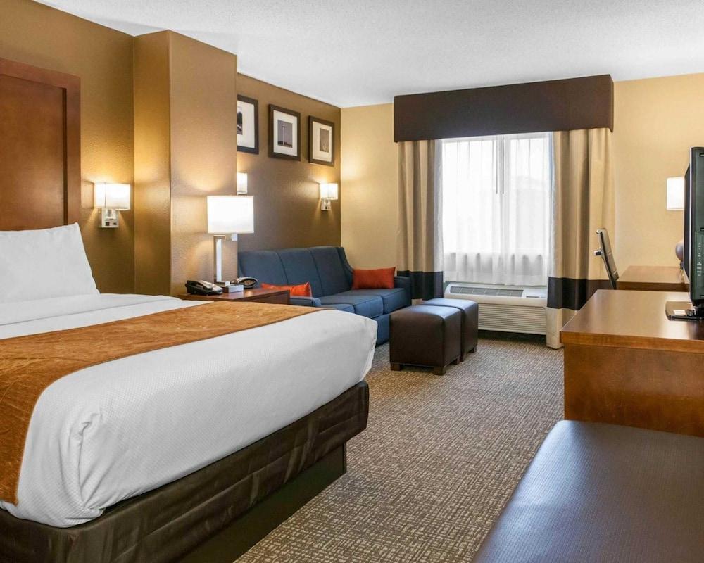 Comfort Suites Terre Haute University Area Екстер'єр фото