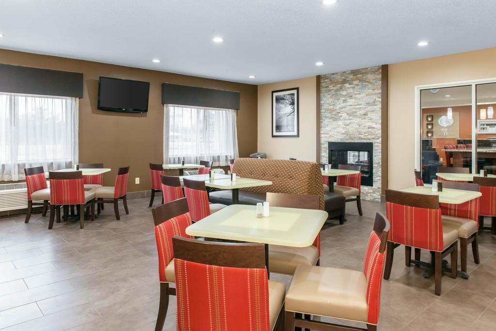 Comfort Suites Terre Haute University Area Екстер'єр фото