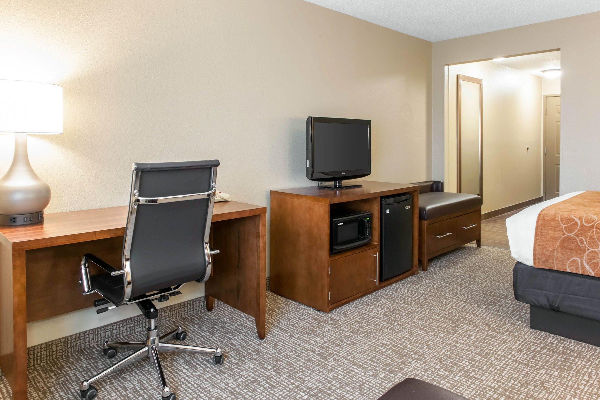 Comfort Suites Terre Haute University Area Екстер'єр фото