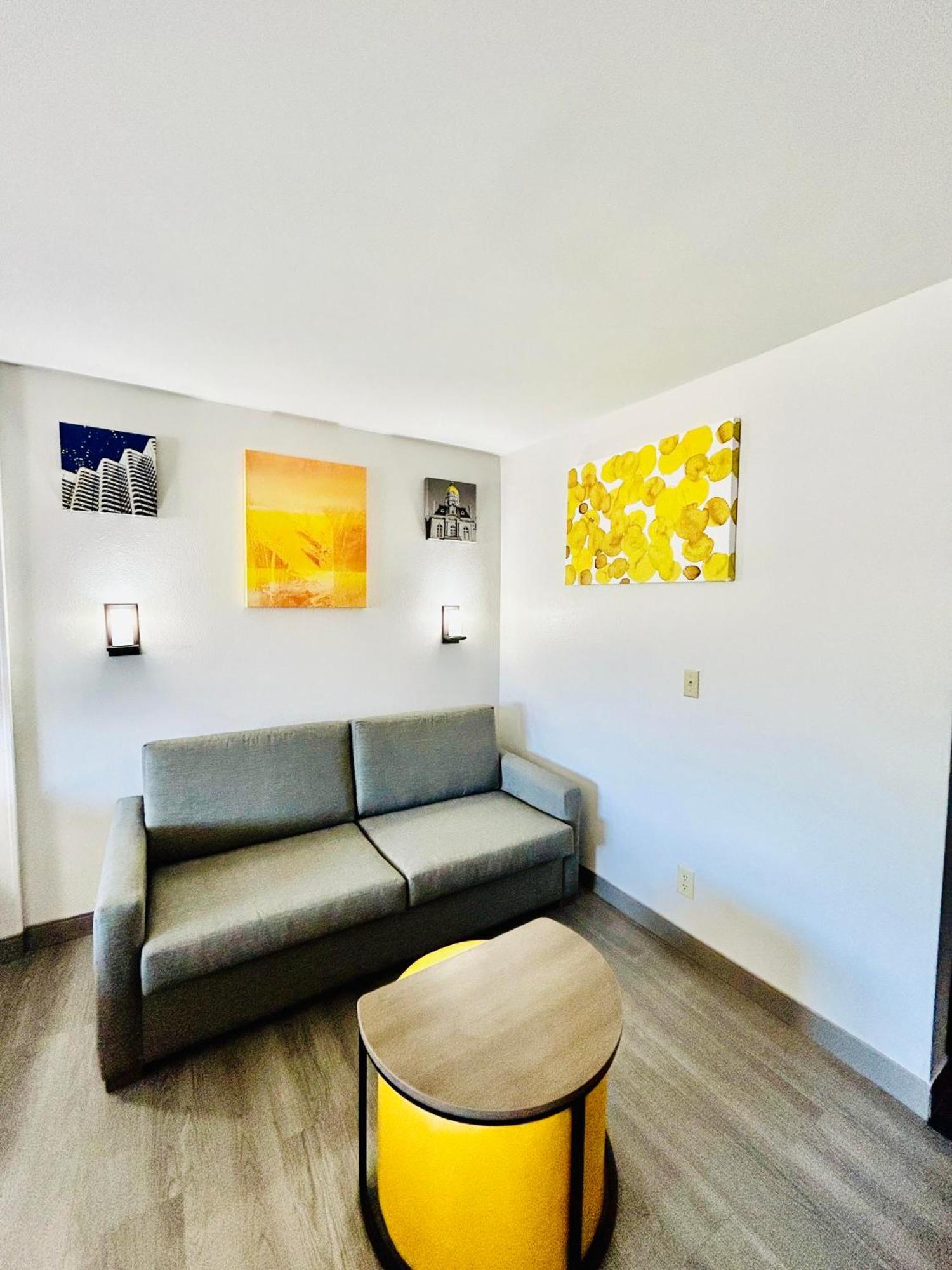 Comfort Suites Terre Haute University Area Екстер'єр фото