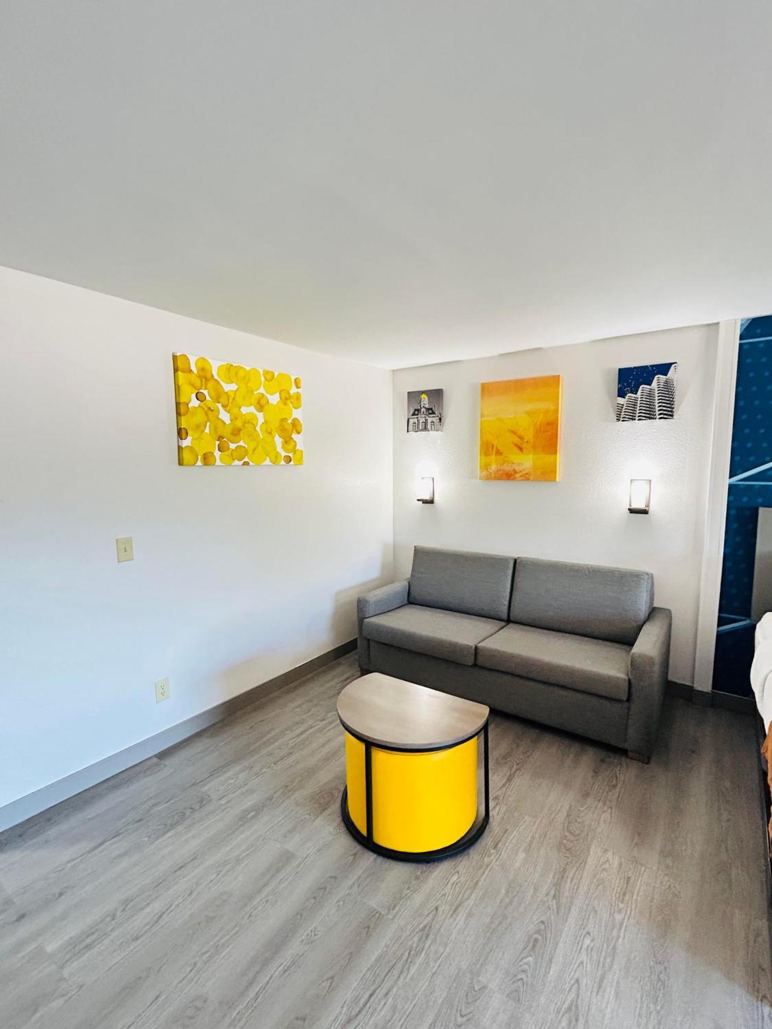 Comfort Suites Terre Haute University Area Екстер'єр фото