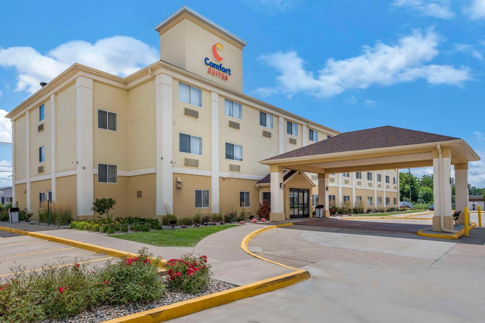Comfort Suites Terre Haute University Area Екстер'єр фото