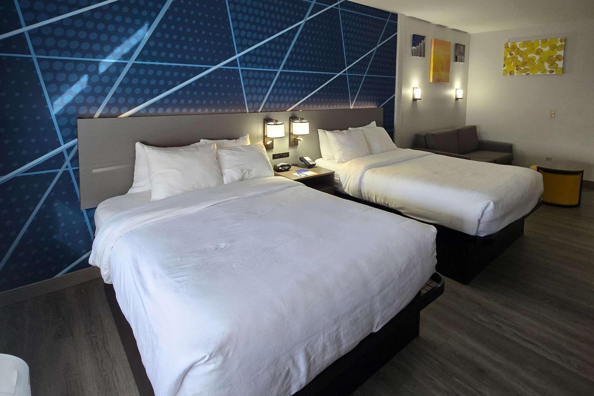 Comfort Suites Terre Haute University Area Екстер'єр фото